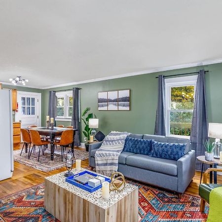 New River Gorge Cottage W Hot Tub, Fire Pit, Grill Oak Hill 外观 照片