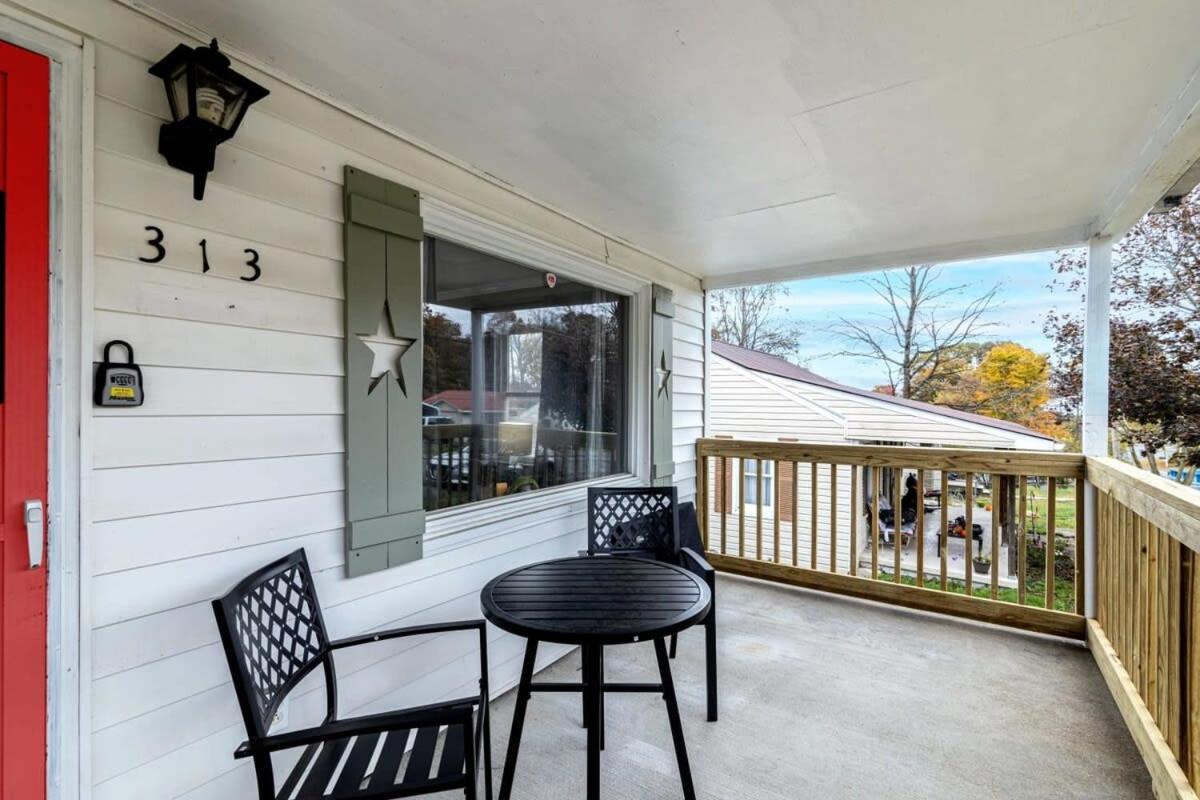 New River Gorge Cottage W Hot Tub, Fire Pit, Grill Oak Hill 外观 照片