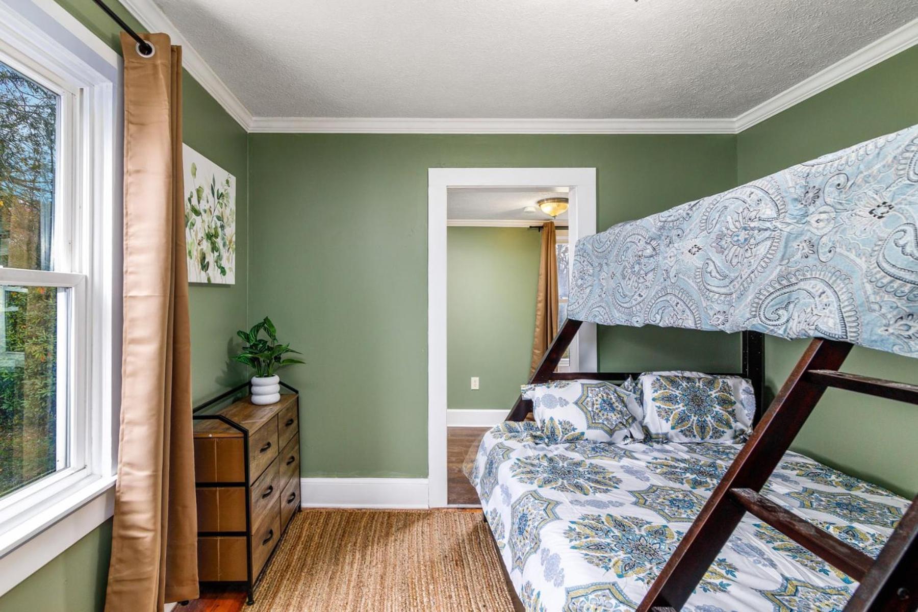 New River Gorge Cottage W Hot Tub, Fire Pit, Grill Oak Hill 外观 照片